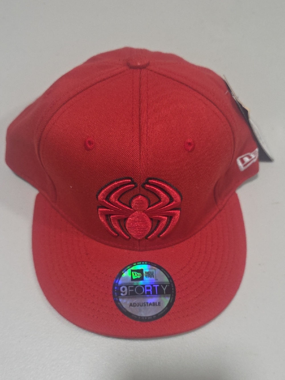 New Era Red Spider Emblem 9FORTY Cap